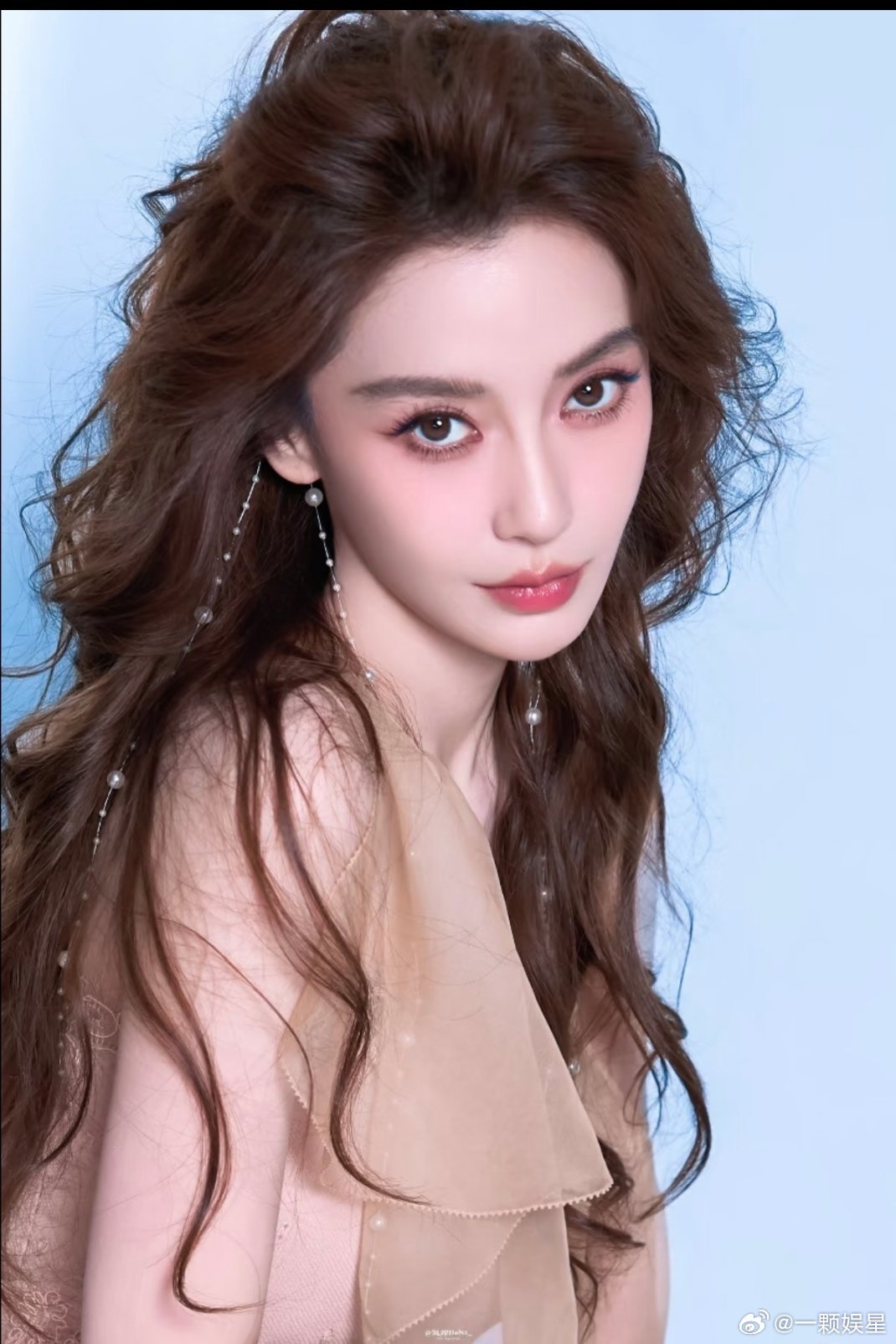 李登科回应Angelababy降咖天天盯着Angelababy刷存在感，没完没了