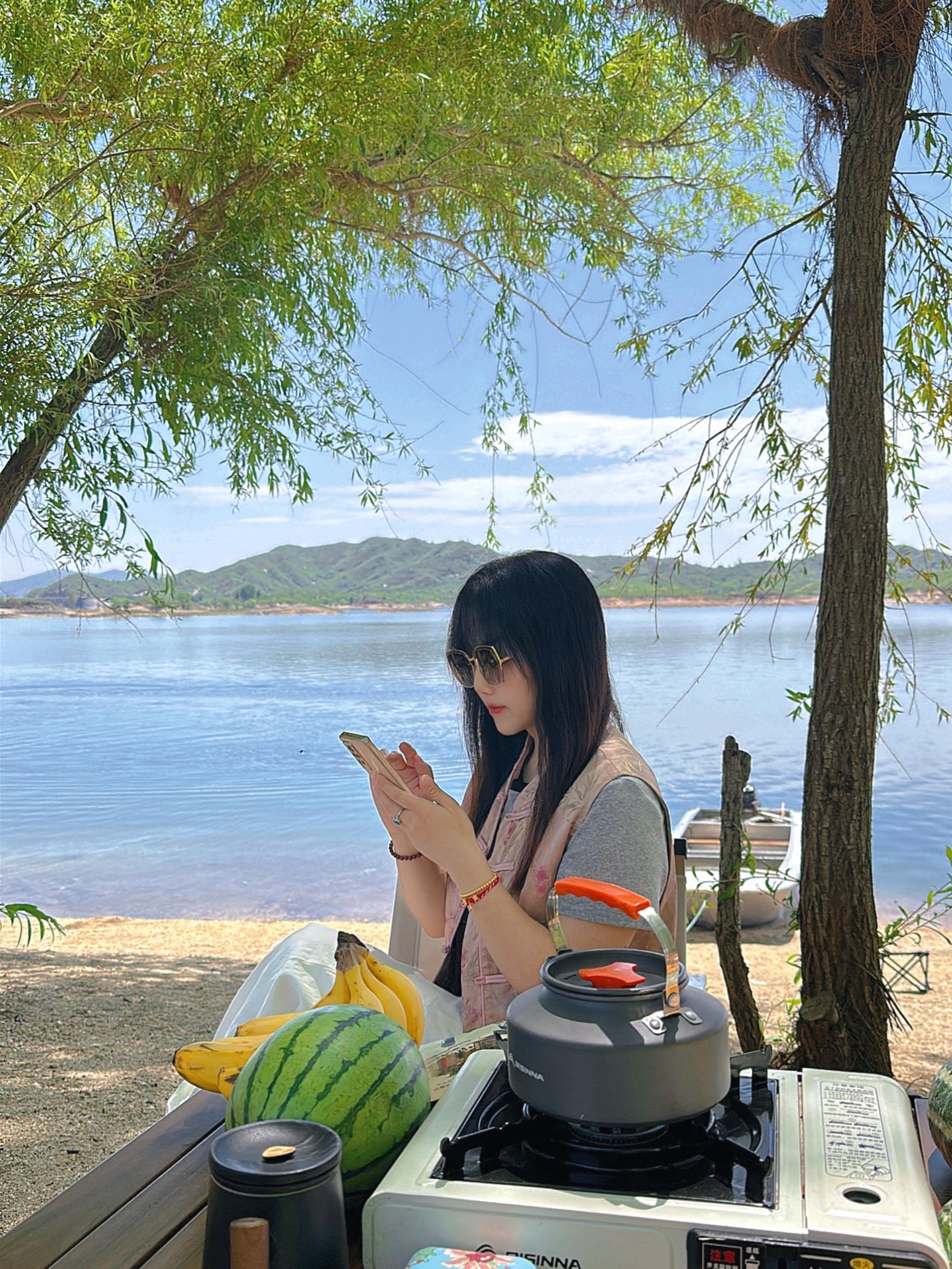 这两天，朱媛媛离世的消息刷屏网络，刺痛着每一位观众的心。年近51岁的她...