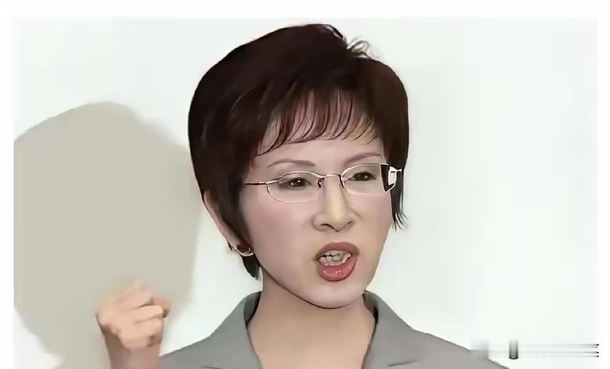 刚刚，

洪秀柱喊揭竿起义

​​真没想到，偌大台湾，那么多男性，敢引陈胜吴广典