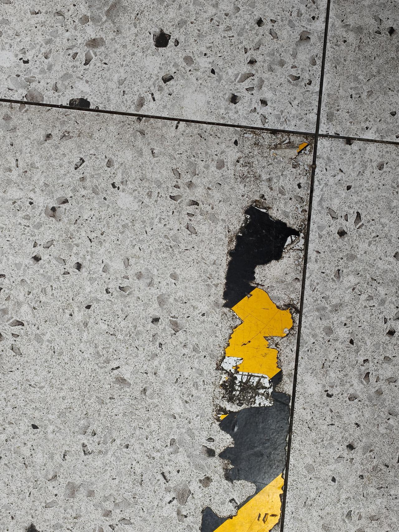 这几天，辽宁省整治教师补课等问题成了网上舆论的热点。
估计国际上的许多国家也会关