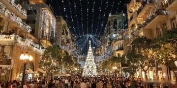 【内塔尼亚胡一边炸着千年教堂，一边自封基督徒救星】

内塔尼亚胡在圣诞节那天，穿