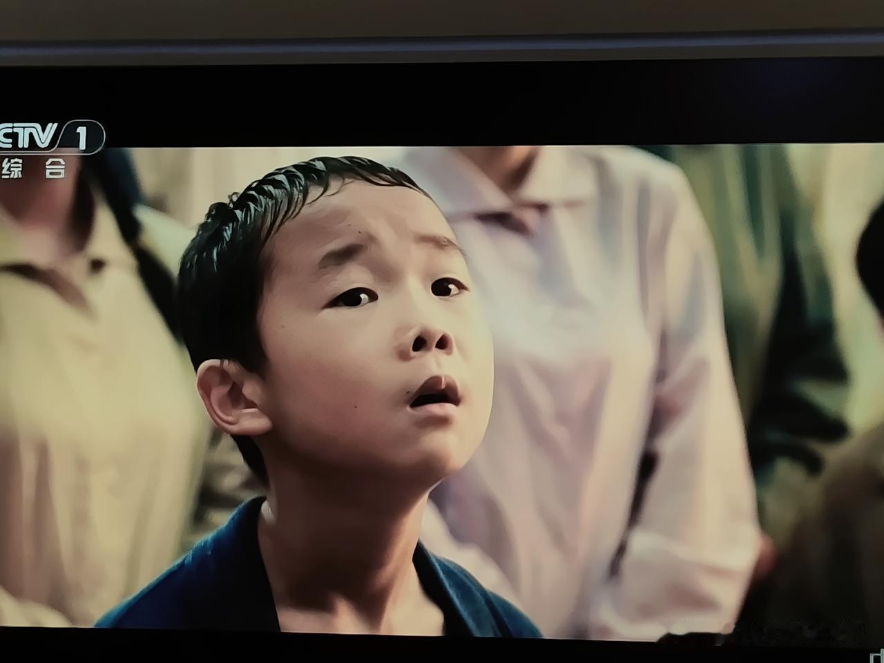 《主角》里易秦娥，从小吃了许多苦，却越活越有劲儿。

近日网上报出，两个17岁的