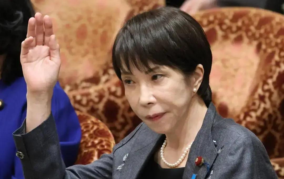 果不其然
 
日本政府突然宣布了与中方启用两军直接通话热线。
 
2023年5月