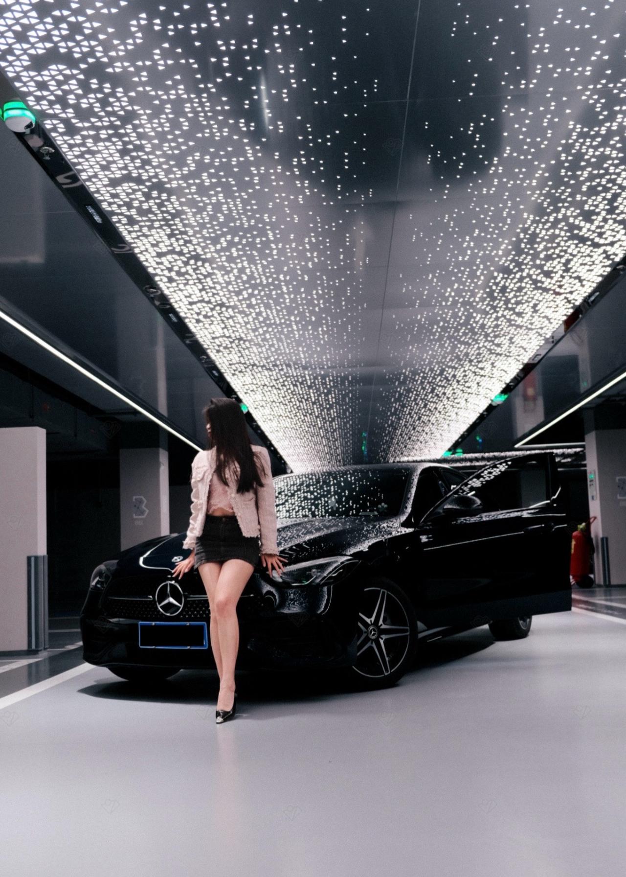 高级感拍车 大长腿 美女车模 梅赛德斯 奔驰c260l