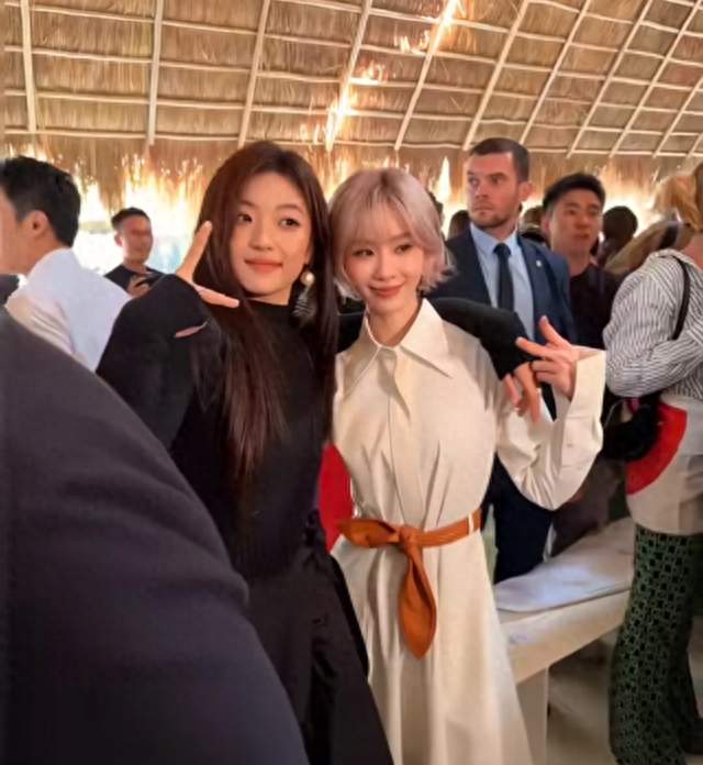 上海活动名场面！孙千挽住刘诗诗太好嗑