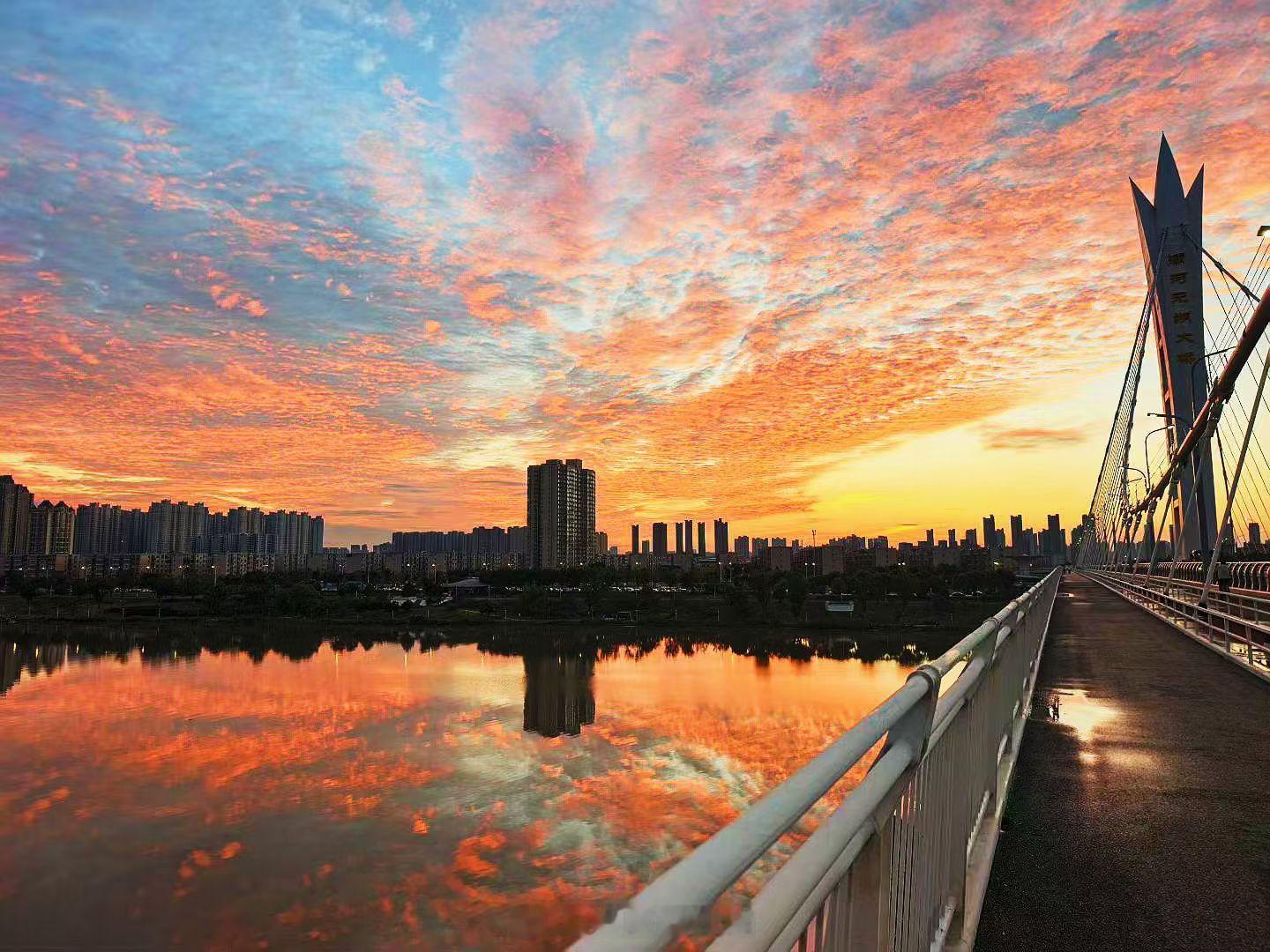 太困了扛不住了，为了大眼仔冲一下吧[拜托] ​​​
