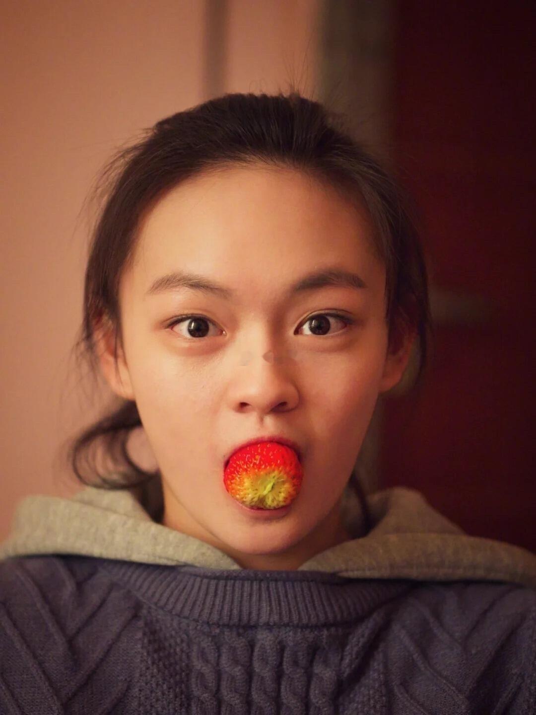 黄觉唯一的站哥含金量还在上升 黄觉用相机记录下的不只是明星的模样，更是他们在某个