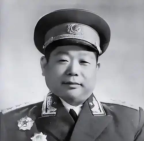 1982年，开国上将陈锡联遭遇人生最大悲痛：次子陈再文（空军副机长，年仅32岁）