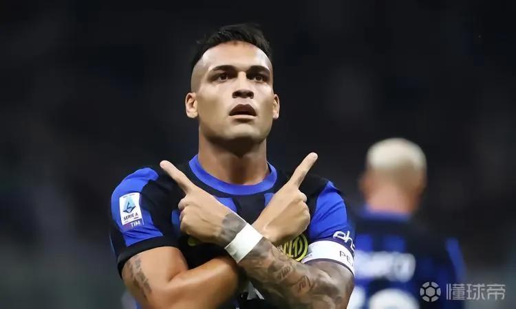 国际米兰最新球员身价前十名：
1.劳塔罗-马丁内斯 1.1亿欧元
2.巴雷拉 7