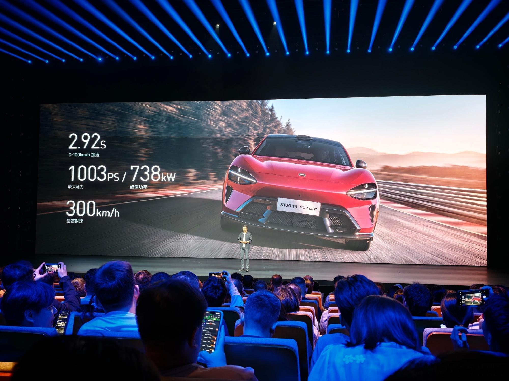 YU7GT连续制动50次无衰减2026年6月13日小米YU7 GT在直播测试中完