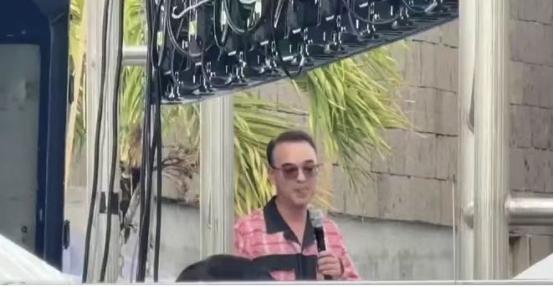 卡耶塔诺太有担当了！30日，菲参议员卡耶塔诺现身基督教会在马尼拉EDSA大道举行