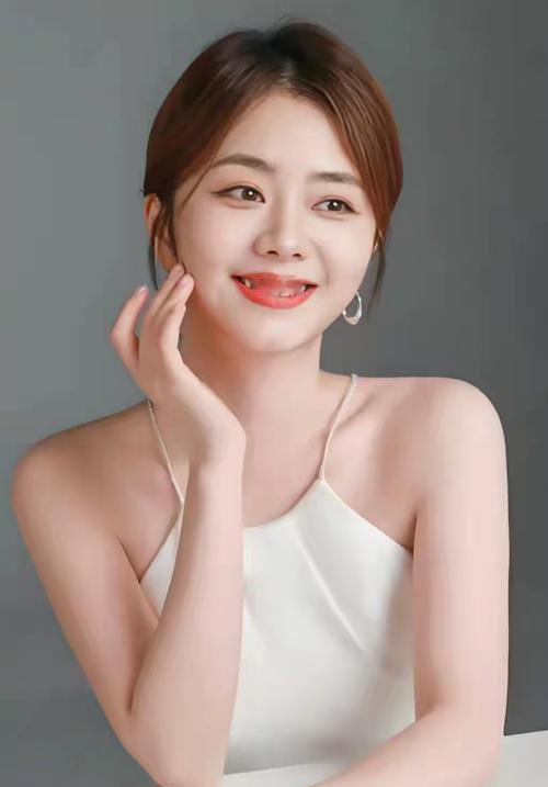 谭松韵沈月合影这是什么神仙同框！两大甜妹谭松韵和沈月合体直接把甜度拉满，灵动俏皮