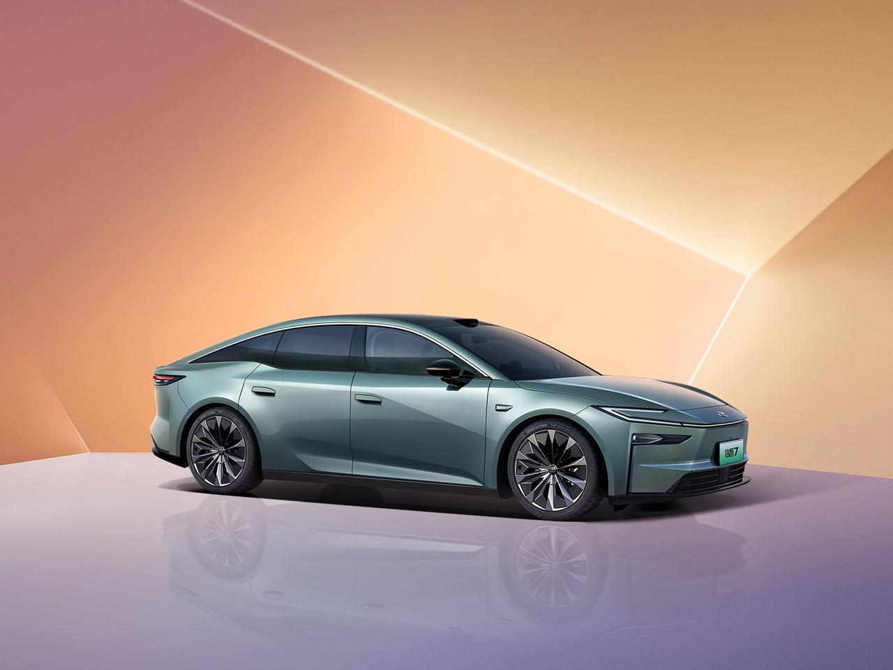 【限时权益价14.78万起，广汽丰田铂智7配置导购】
铂智7定位纯电中大型轿车，