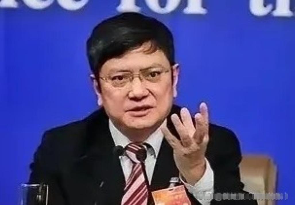郑强教授又开口了，这次他把话说得更重："中国是人口大国、劳动力大国，人工智能要是
