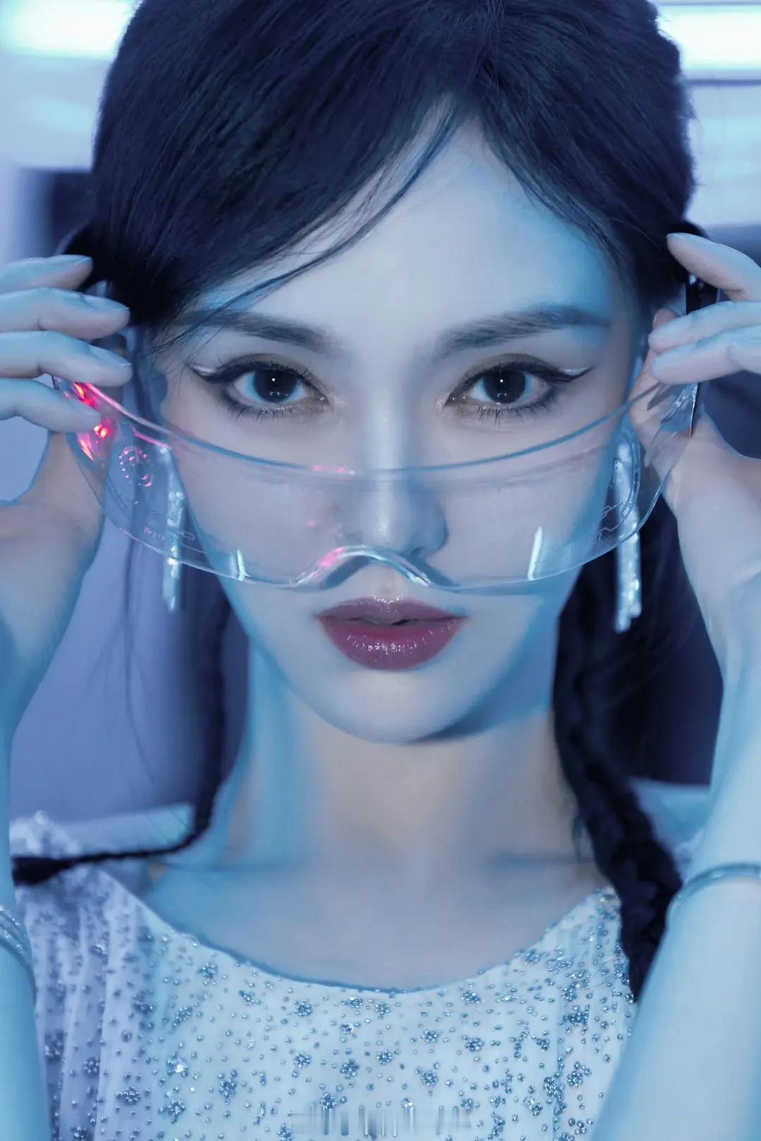 法越馨镜头下的各家🥜🌸 有你喜欢的吗唐嫣｜迪丽热巴｜杨洋｜周也｜虞书欣｜白鹿