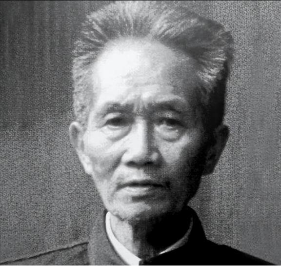 1950年，开国上将杨勇收到一封来信：“我还活着，能不能给我安排个工作？”杨勇看