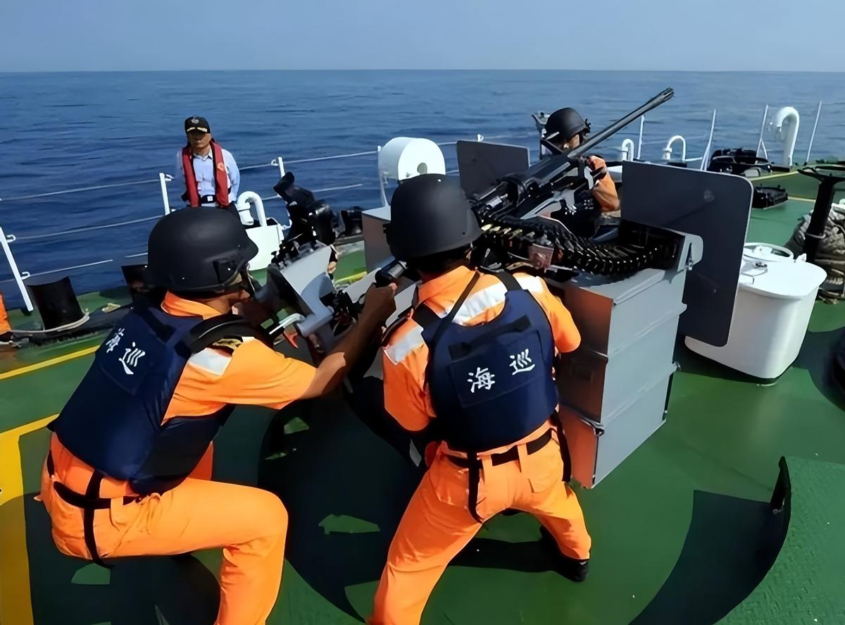 台中海巡舰加足马力，朝着大陆海警船高速冲过来。距离越来越近，800米，750米，