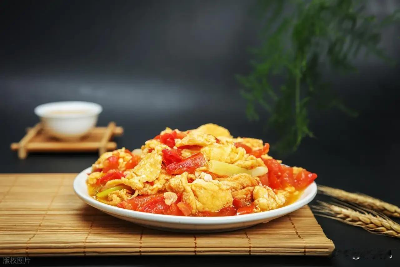 “鸡蛋配不上西红柿了