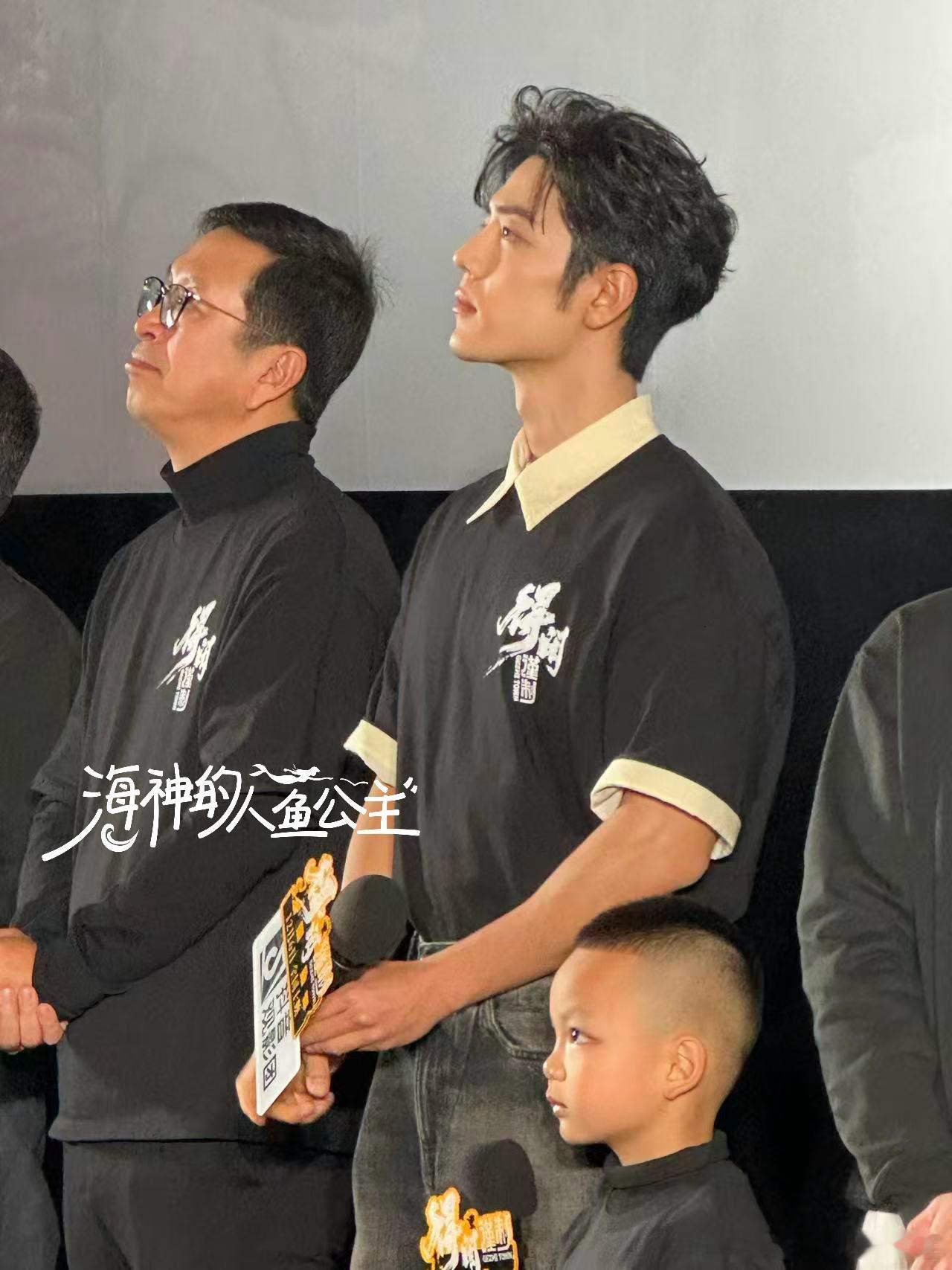 真的不中了，这个肖战生图帅得很夸张电影得闲谨制北京首映礼