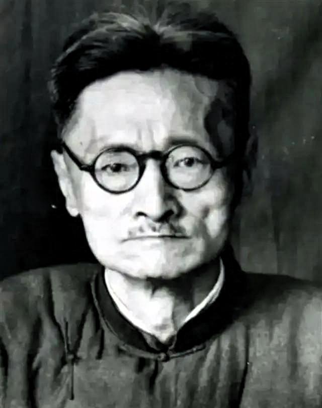 1937年卢沟桥事变爆发，北平沦陷，北大教授刘文典的人生迎来重大转折。
刘文典学