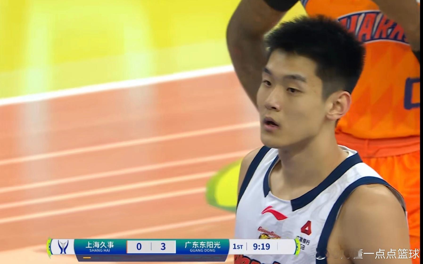 广东男篮今晚开局可以哦！一波11比2打停上海男篮，杜指导这个变阵取得不错开局！小