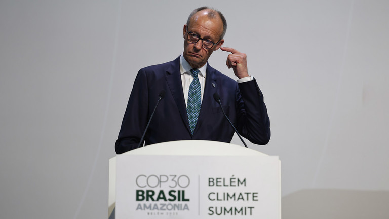 德国总理默茨出席在巴西贝伦举行的“贝伦气候峰会”后分享了对巴西北部城镇的印象。“