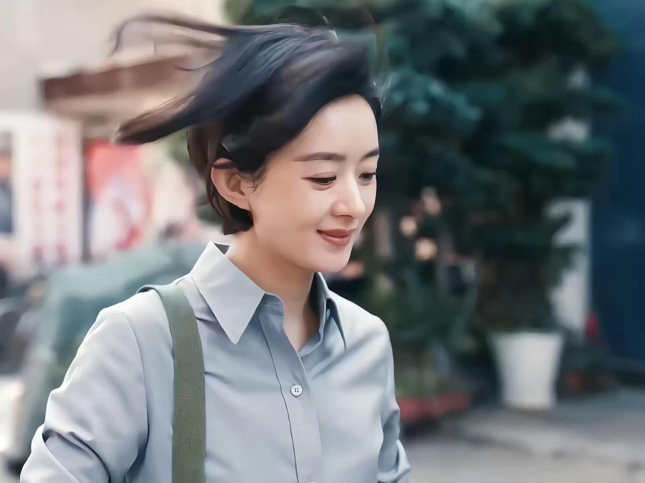 第33届金鹰奖第一轮投票已经开启，观众朋友们可以给《小城大事》投票了，喜欢赵丽颖