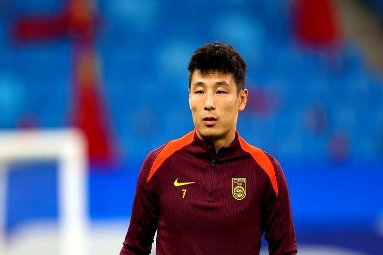 各国家队射手王最新情况来了，咱直接说重点。C罗143球稳坐男足国家队射手王第一，