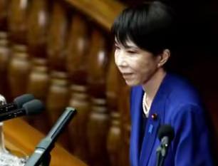 中俄之间的关系是真的让高市早苗害怕了，日本船只闯入钓鱼岛领海的时候，咱们还在依法