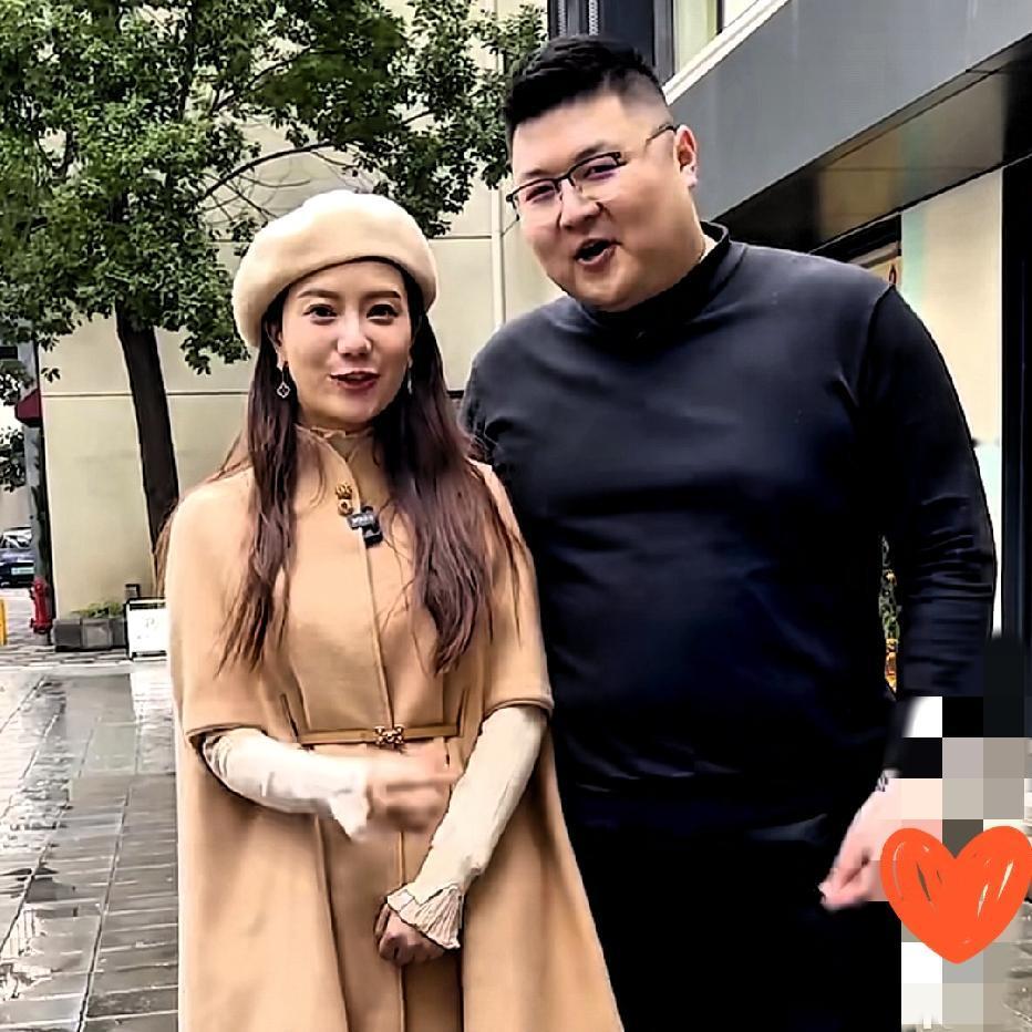 一年不同居，
连夫妻生活都没有，
这爆料真是一点情面都不留。
 
      真