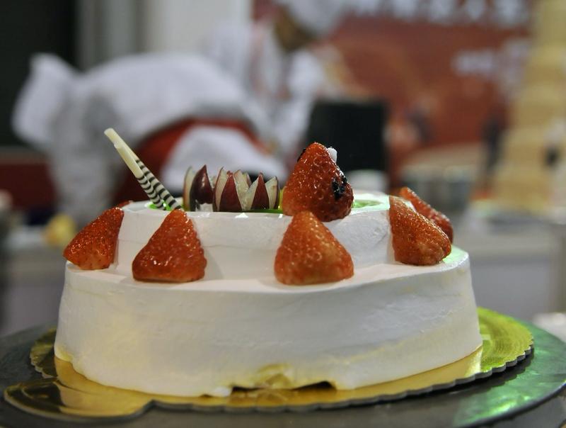 女儿20岁
刚学了烘焙想找工作
结果昨天出去转了一圈
心凉了半截——要么店家不招