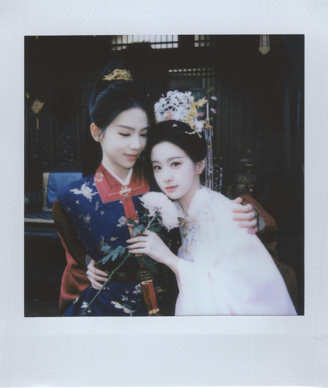 我们窈窈有期剧粉吃太好了每一张立春拍立得我都要打印！窈窈有期立春拍立得窈窈有期千