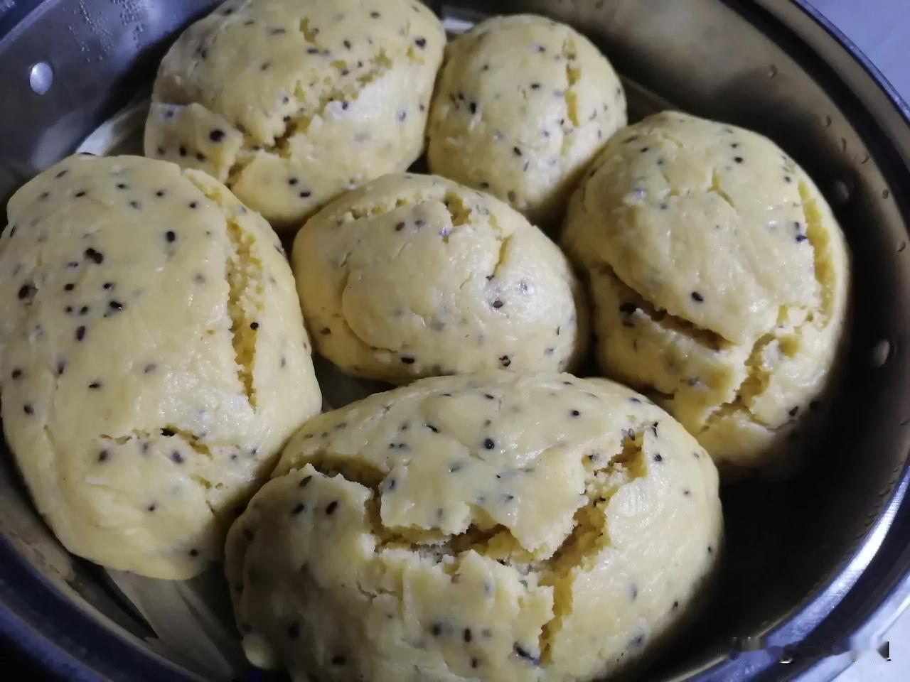 按时上下班为了赚钱，接送娃为了寄托希望，看书画画为了陶冶情操，蒸玉米面馍馍为了明