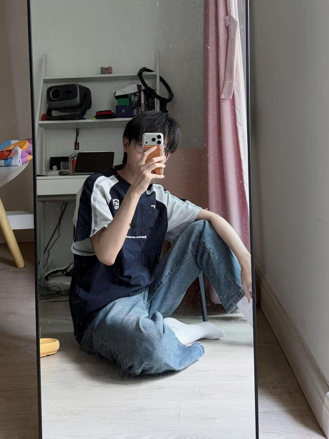 周五啦！ 夏季少年穿搭 男高穿搭 慵懒vibe 对镜拍📸