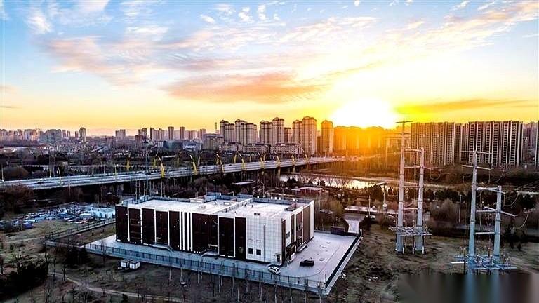 就在咱们呼和浩特，一个看不见的“心脏”，刚刚完成了最高级别的“搭桥手术”。
名字