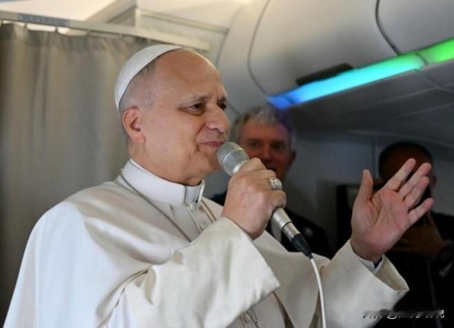 教宗与特朗普“隔空对话”：反对战争是责任，不想争论但会发声。

4月12日，特朗