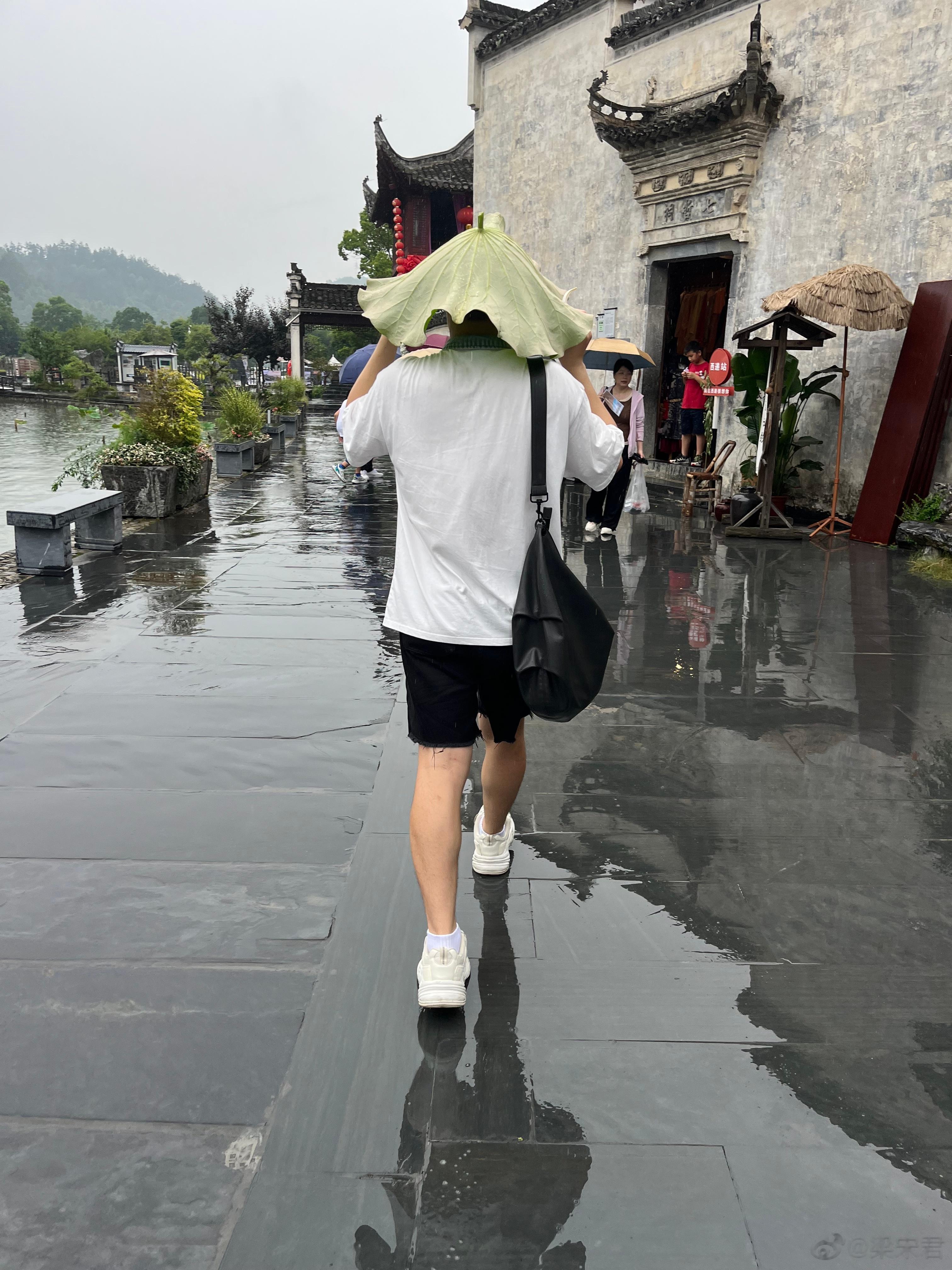 [允悲] ​​​