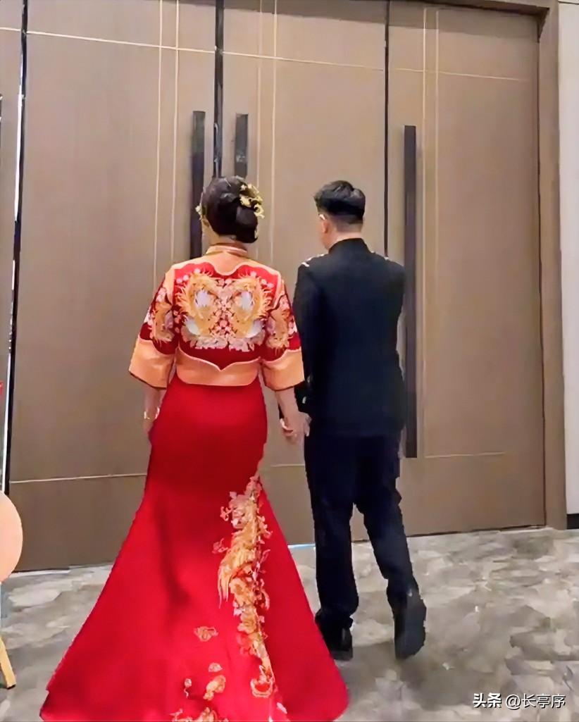 陈亚男与朱小伟离婚5年，对方早已娶妻生子，而她始终单身，如今突然官宣订婚，终于走