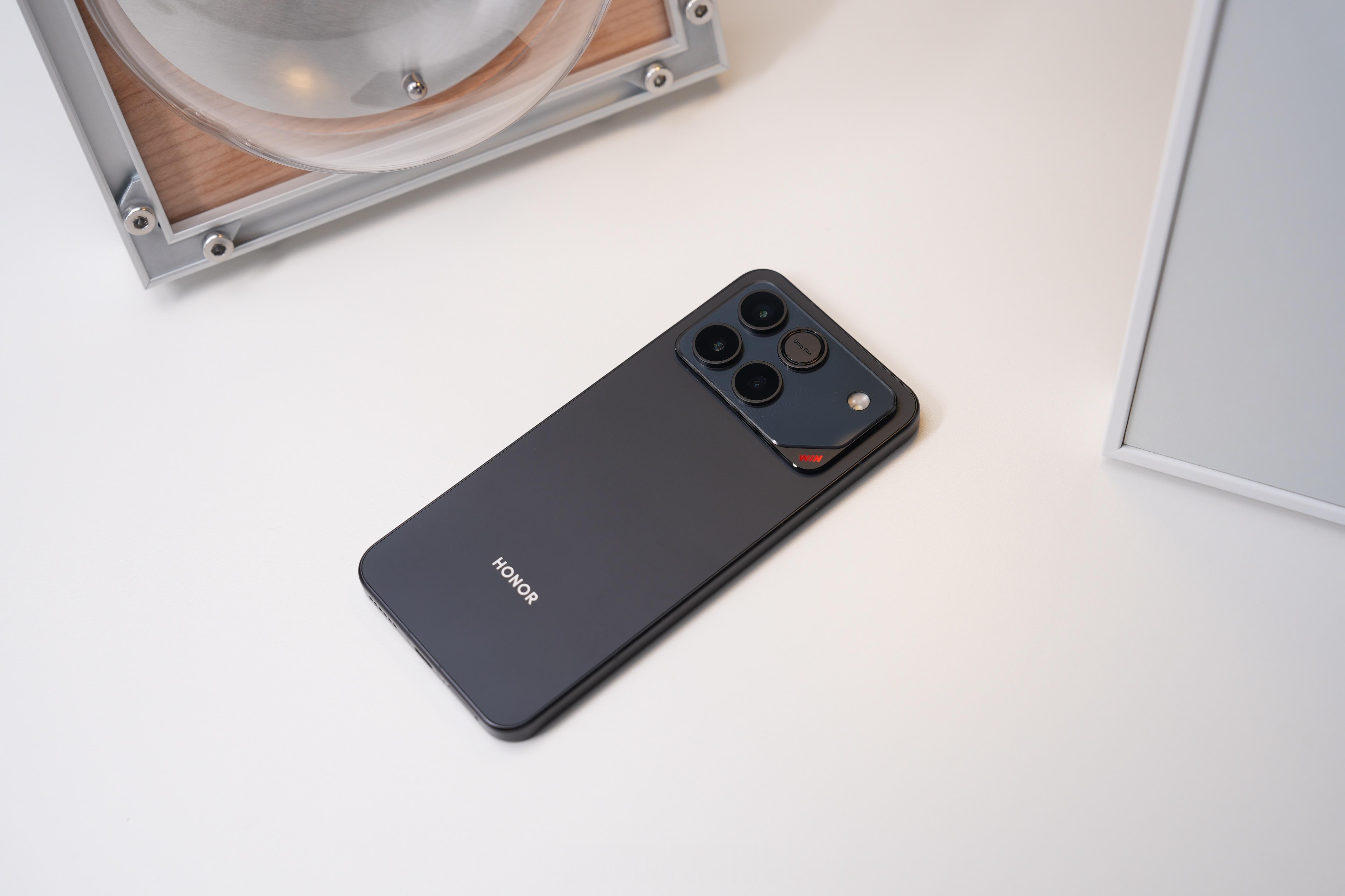 年度夯机荣耀WIN价格真香 真“WIN麻了”。看完荣耀发布会，荣耀WIN 应该是