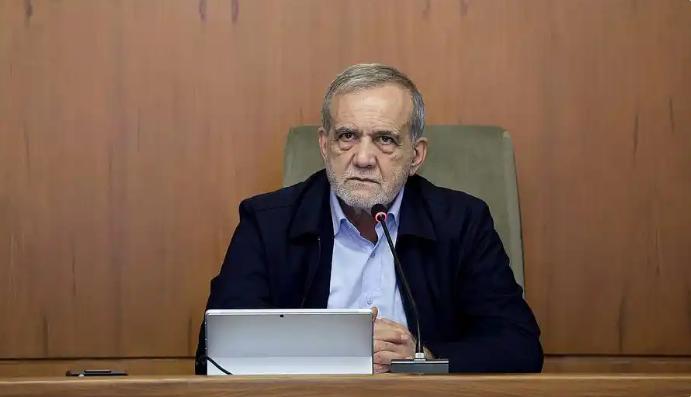 3月4日，伊朗总统佩泽希齐扬突然在社交媒体上直接用阿拉伯语和波斯语双频道广播，给