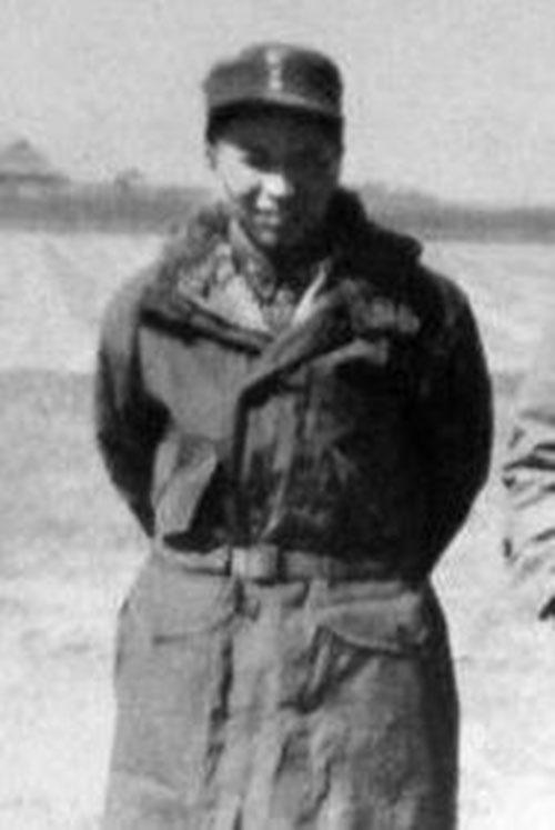 韩钧：主席亲赞娃娃将军，37岁倒在建国前夜的豫西名将
 
韩钧将军（1912-1
