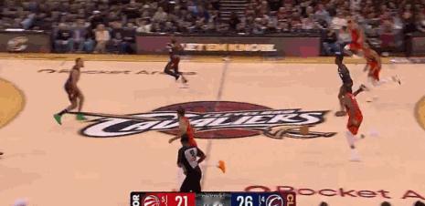 沃尔特三分！！ 