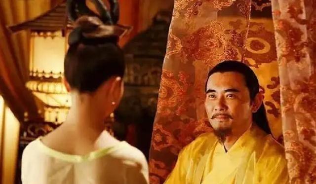 在明朝皇宫深处，一场诡异的宫廷悲剧悄然上演。皇帝对皇后见死不救的冷漠举动，背后隐