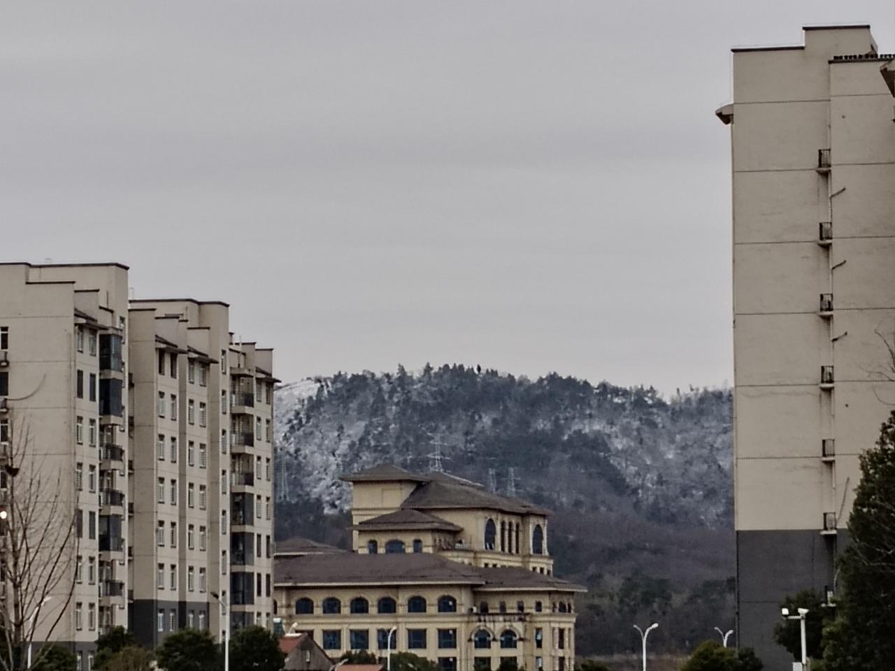 襄阳年前下了一场隐形的雪，山水画的美感[呲牙][呲牙][呲牙]