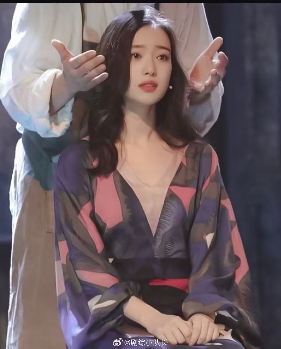 倪妮2集哭了15次隐身的名字 任小名的眼泪是会说话的吧！倪妮把角色的心酸、不甘、