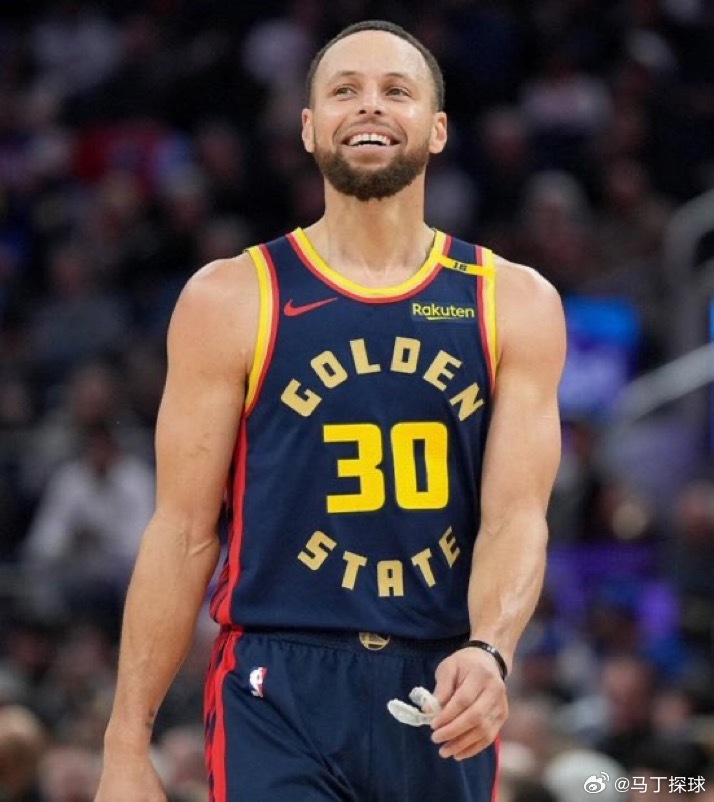 Shams：人们对斯蒂芬·库里月底复出持“谨慎乐观”的态度。 