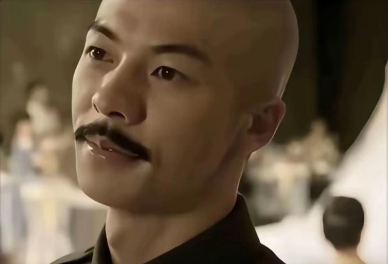 全网都在串 可惜所有人都不知道尤咏慈的婚礼上没有新郎，可惜周潇齐和尤咏慈错过，可