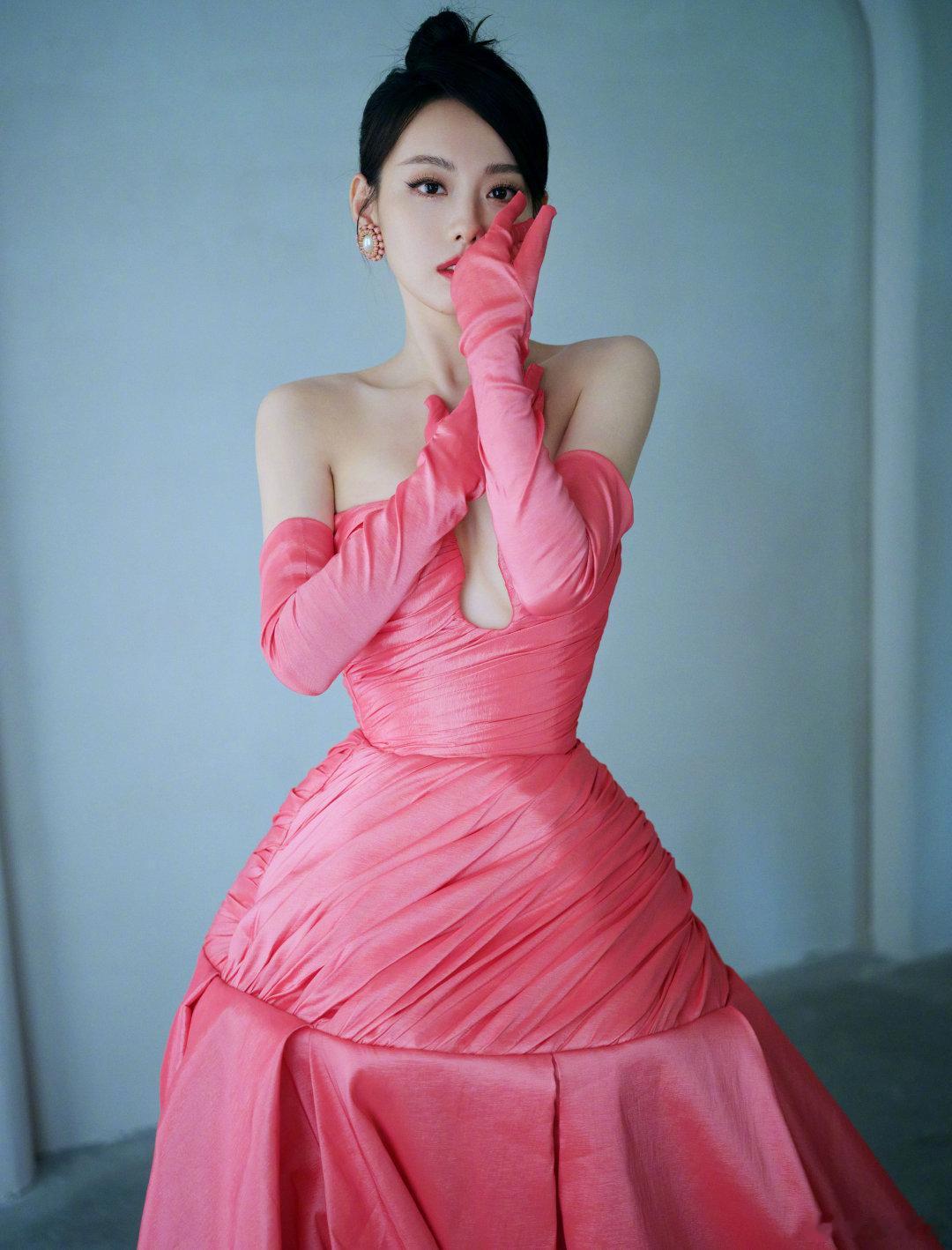 张嘉倪2023智族GQ红毯造型 