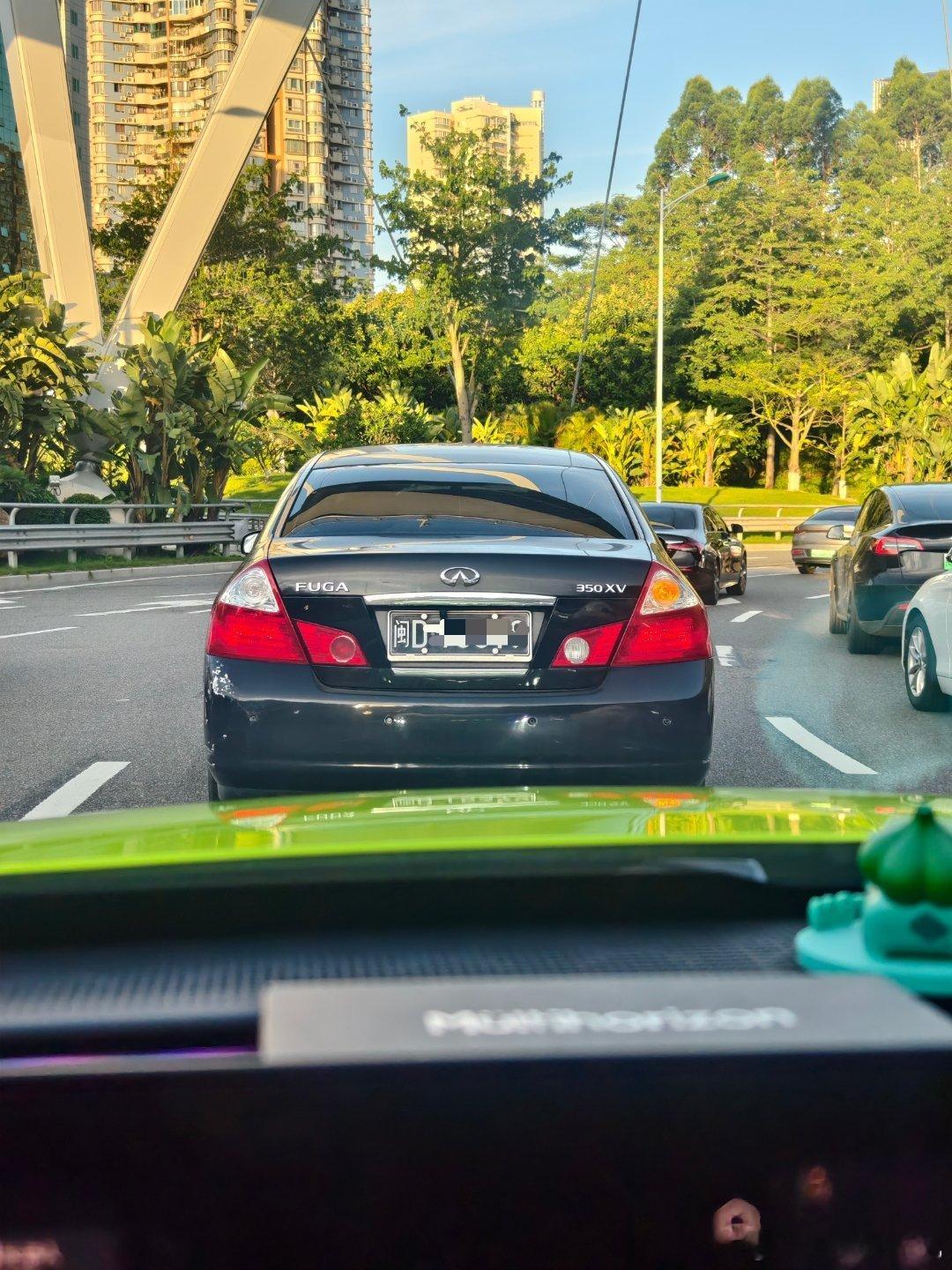Q70的前身，这种造型当年看应该贼帅 ​​​