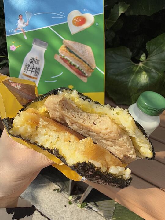 一鸣这个9.9💰早餐连续吃了一周了...
